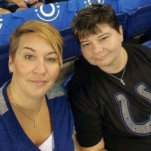 Meet your Posher, Stacy